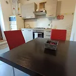 Monolocale Con Giardino, Siena 15 Min *