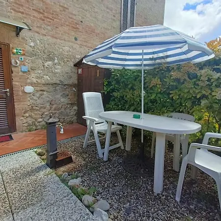 Monolocale Con Giardino, Siena 15 Min Appartamento *
