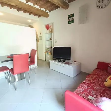 Appartamento Monolocale Con Giardino, Siena 15 Min Rosia