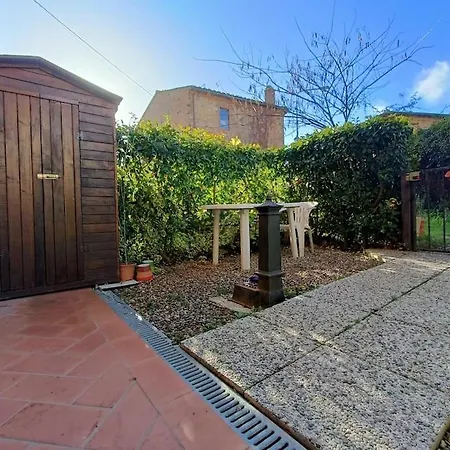 Monolocale Con Giardino, Siena 15 Min Apartmán
