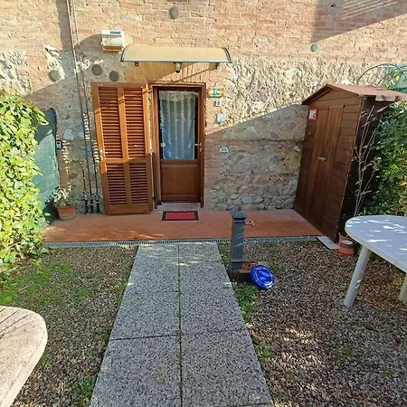Monolocale Con Giardino, Siena 15 Min Appartamento Rosia