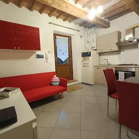Appartamento Monolocale Con Giardino, Siena 15 Min *