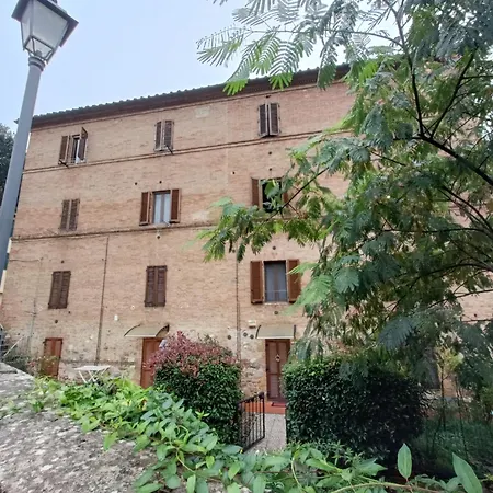 Apartmán Monolocale Con Giardino, Siena 15 Min *
