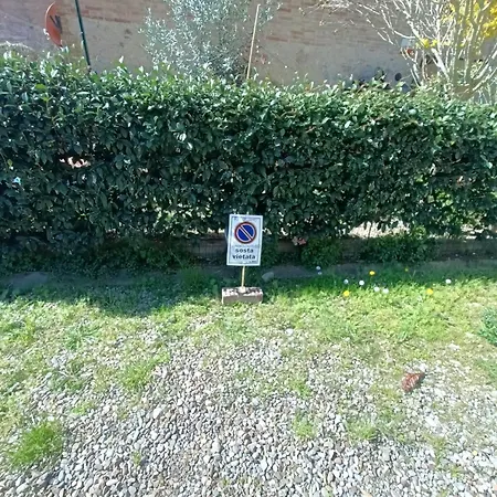 Monolocale Con Giardino, Siena 15 Min * Rosia