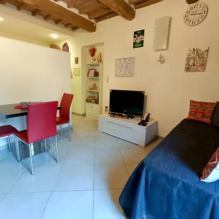 Monolocale Con Giardino, Siena 15 Min Apartmán *