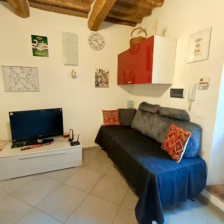 Apartmán Monolocale Con Giardino, Siena 15 Min
